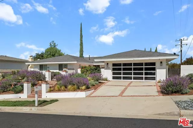 22505 Dardenne Street, Calabasas, CA 91302