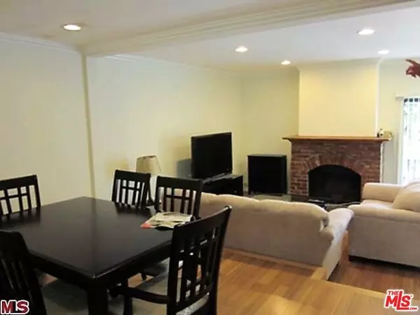 Los Angeles, CA 90025,1702 BROCKTON Avenue #2