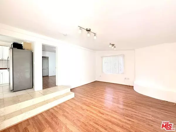 West Hollywood, CA 90048,364 N San Vicente Boulevard #B