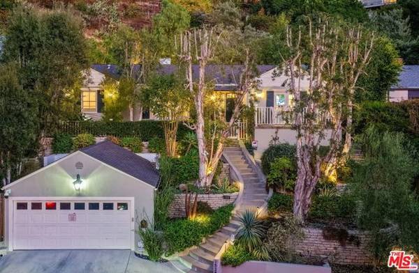 1528 Forest Knoll Drive, Los Angeles, CA 90069