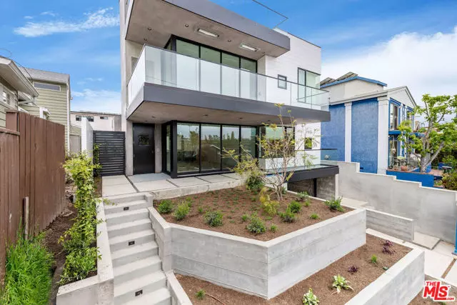 2714 Highland Avenue #B, Santa Monica, CA 90405