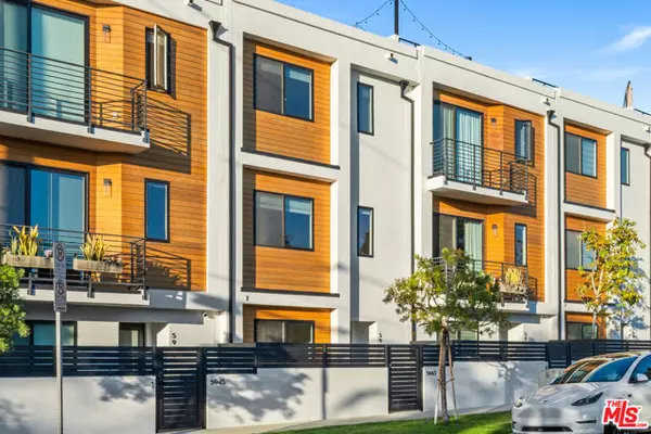 Los Angeles, CA 90035,5943 Pickford Street