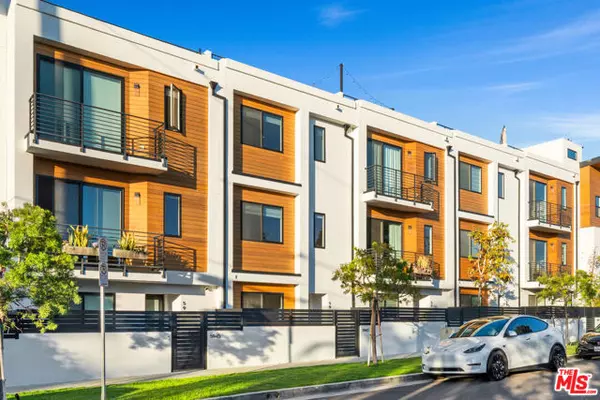 Los Angeles, CA 90035,5943 Pickford Street