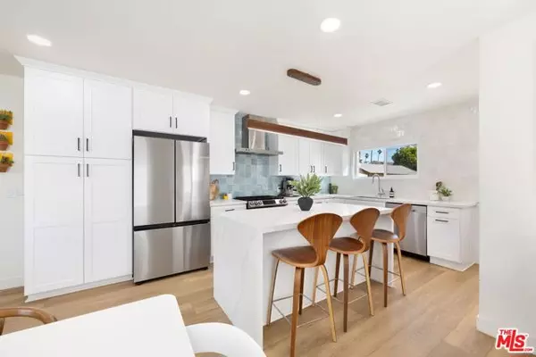 3920 3rd Avenue, Los Angeles, CA 90008