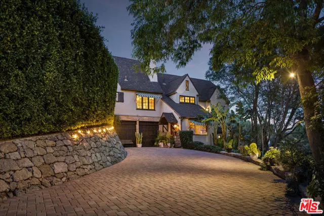 Los Angeles, CA 90068,3340 Durand Drive