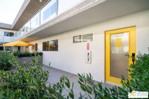 Palm Springs, CA 92264,588 E San Lorenzo Road #103
