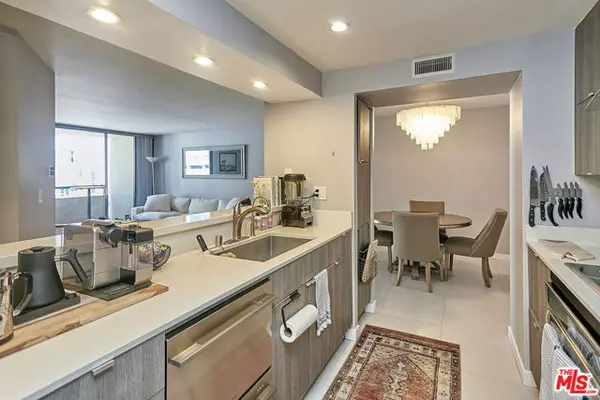 Los Angeles, CA 90015,600 W 9th Street #805