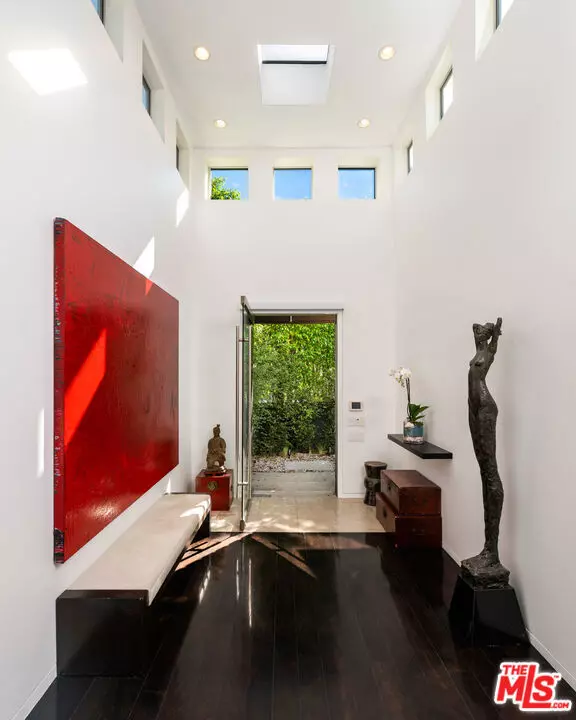 Beverly Hills, CA 90210,1415 Summitridge Drive