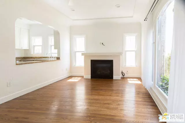 1202 S Cloverdale Avenue #01, Los Angeles, CA 90019