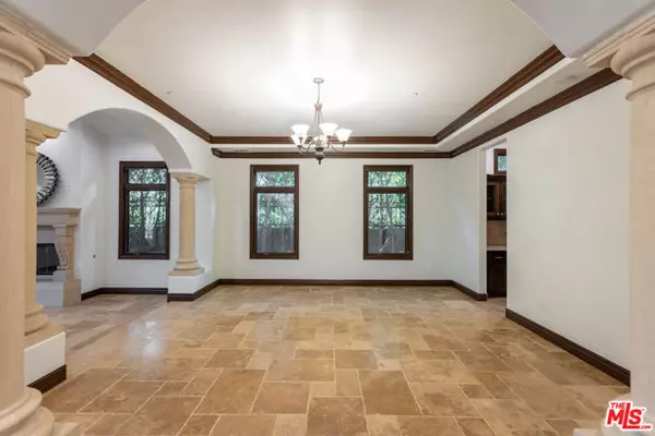 Beverly Hills, CA 90211,120 S Almont Drive