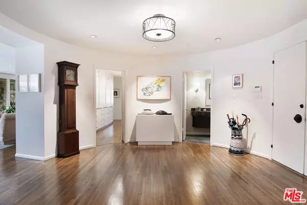 Beverly Hills, CA 90210,634 N Sierra Drive