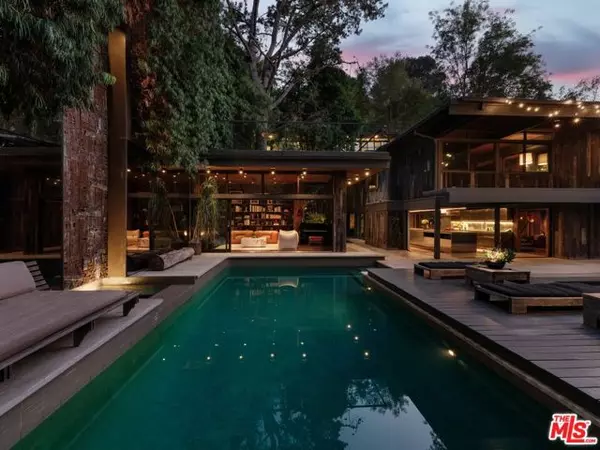 Los Angeles, CA 90046,2563 Nichols Canyon Road