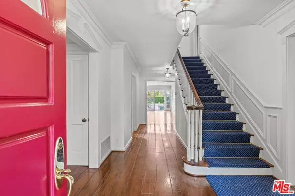 Beverly Hills, CA 90210,710 N Alta Drive