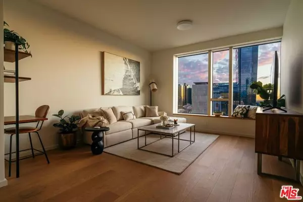 Los Angeles, CA 90017,889 Francisco Street #1801