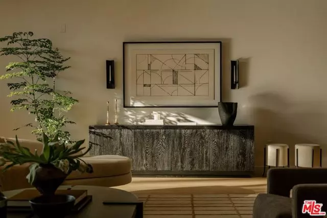 702 N Doheny Drive #103, West Hollywood, CA 90069