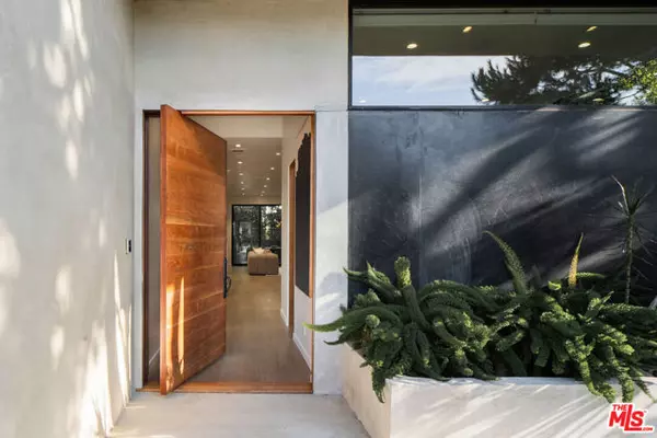 Los Angeles, CA 90064,10326 Keswick Avenue