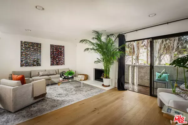 Los Angeles, CA 90025,1916 Overland Avenue #2