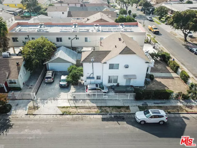 4572 Rosewood Avenue, Los Angeles, CA 90004