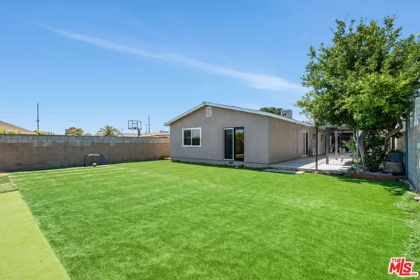 13032 Glamis Street, Pacoima (los Angeles), CA 91331
