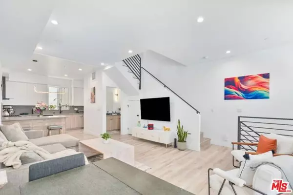 Los Angeles, CA 90066,4912 S Centinela Avenue