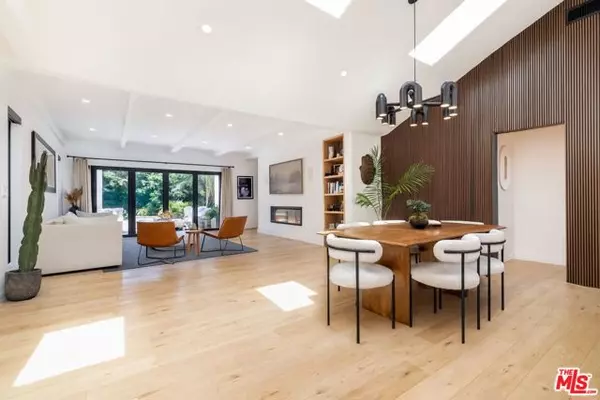 13817 Bessemer Street, Los Angeles, CA 91401