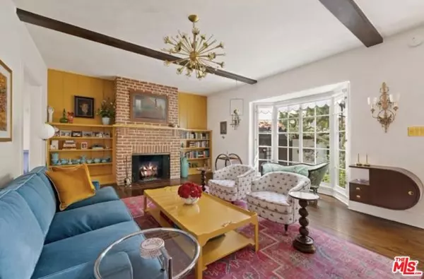 Los Angeles, CA 90024,10966 Strathmore Drive #8