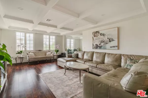 1835 Pandora Avenue #302, Los Angeles, CA 90025