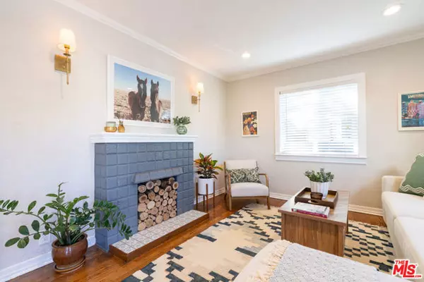 Los Angeles, CA 90016,2308 S Highland Avenue