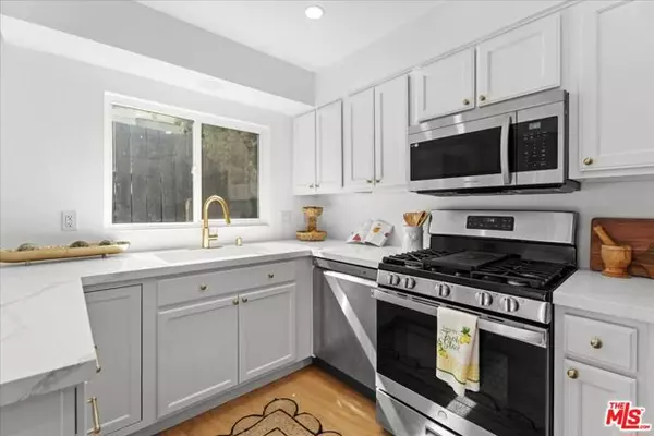 Los Angeles, CA 90027,3314 Griffith Park Boulevard #5