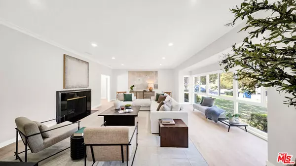 Los Angeles, CA 91406,6900 Chisholm Avenue