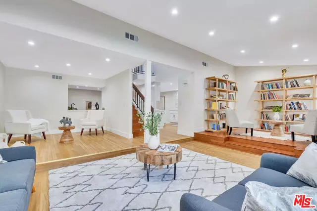 10210 Larwin Avenue #2, Chatsworth (los Angeles), CA 91311