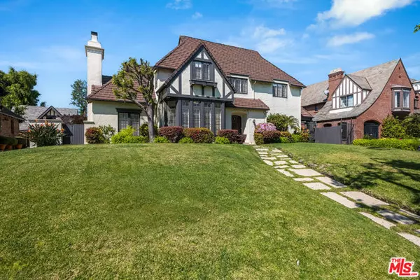 Los Angeles, CA 90004,157 N Las Palmas Avenue