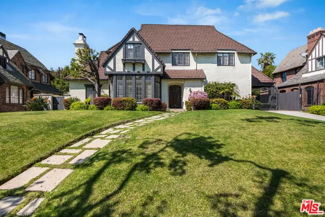 157 N Las Palmas Avenue, Los Angeles, CA 90004