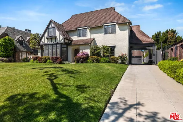 Los Angeles, CA 90004,157 N Las Palmas Avenue