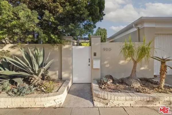 Los Angeles, CA 90048,920 Carrillo Drive