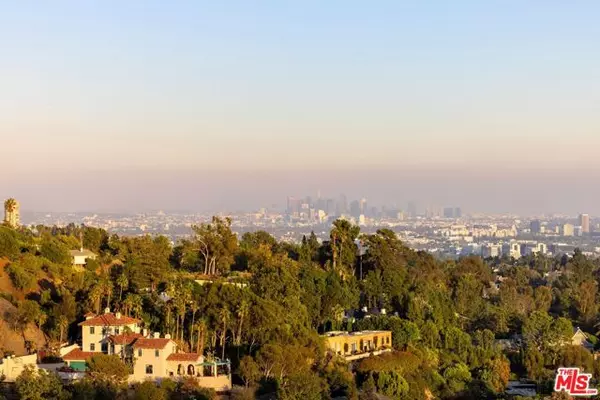 Beverly Hills, CA 90210,10066 Cielo Drive