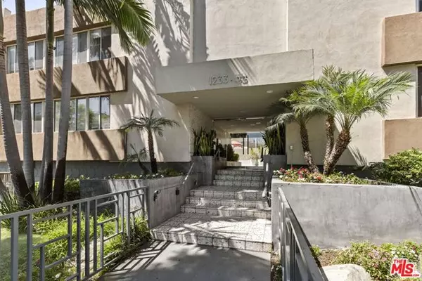 West Hollywood, CA 90046,1233 N Laurel Avenue #109