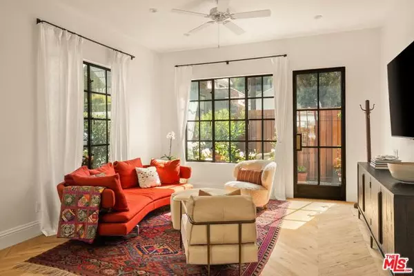 Santa Monica, CA 90402,207 Entrada Drive