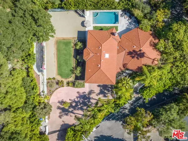 Los Angeles, CA 90046,7651 Willow Glen Road