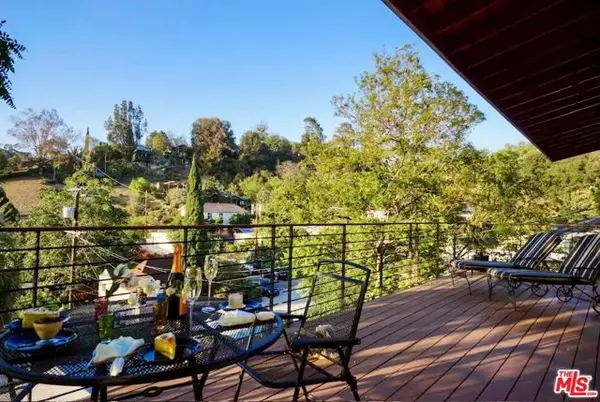 Los Angeles, CA 90039,1926 Whitmore Avenue