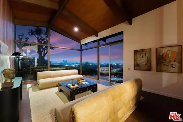 5961 Wrightcrest Drive, Culver City, CA 90232