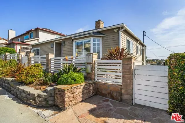 7520 Earldom Avenue, Playa Del Rey (los Angeles), CA 90293