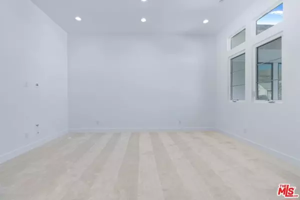 Porter Ranch (los Angeles), CA 91326,12060 Red Hawk Lane