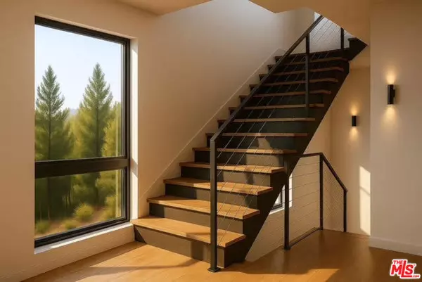 Los Angeles, CA 90065,4343 Glenmuir Avenue