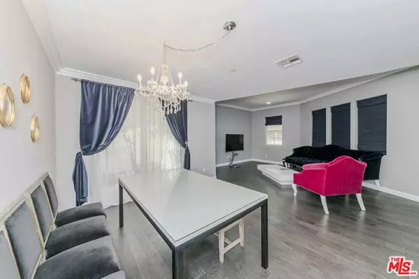 Montrose, CA 91020,2743 Montrose Avenue #110