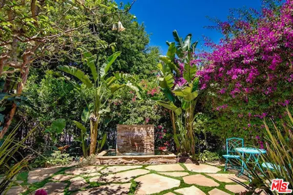 Los Angeles, CA 90046,1518 N Stanley Avenue