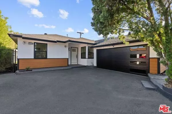 15358 Gault Street, Van Nuys (los Angeles), CA 91406