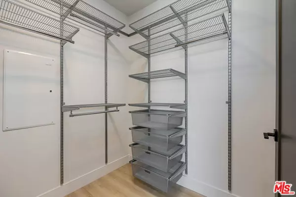 Culver City, CA 90232,3833 Dunn #PH2