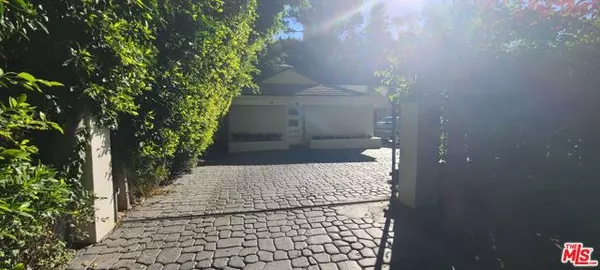 Beverly Hills, CA 90210,1258 Coldwater Canyon Drive