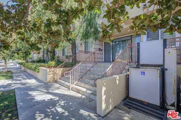 Los Angeles, CA 90035,1444 S Point View Street #103